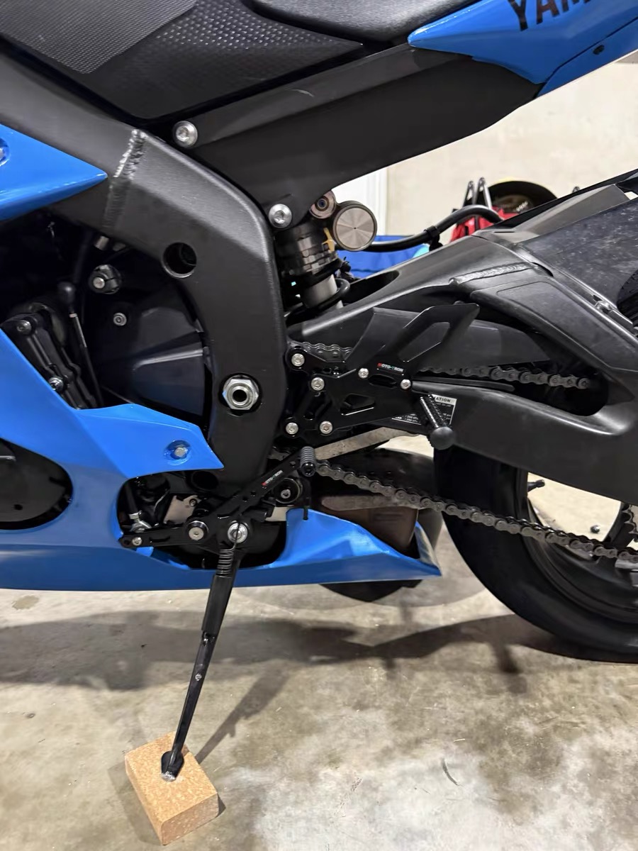مساند أقدام خلفية قابلة للتعدي - مراجعة Motorcycle Gear Lever Extender وسعره